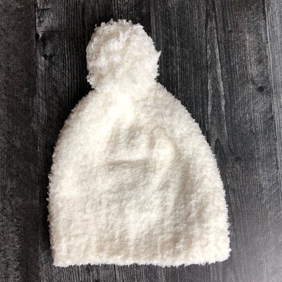 Barefoot Dreams Cozy Chic Pom Pom Beanie Pearl One Size NWT - Picture 8 of 10